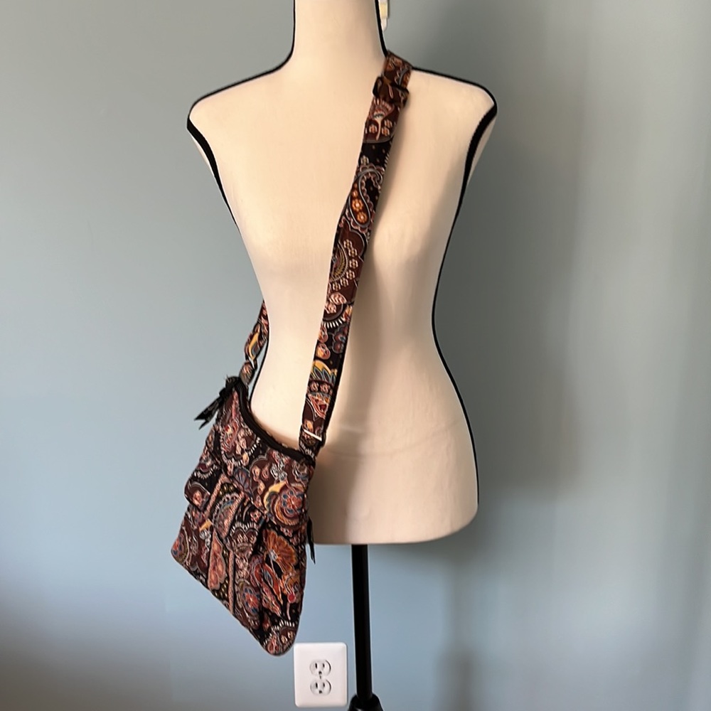 2 piece- Vera Bradley Fall purse and wallet/wristlet bundle. Lot of (2) - Picture 2 of 12